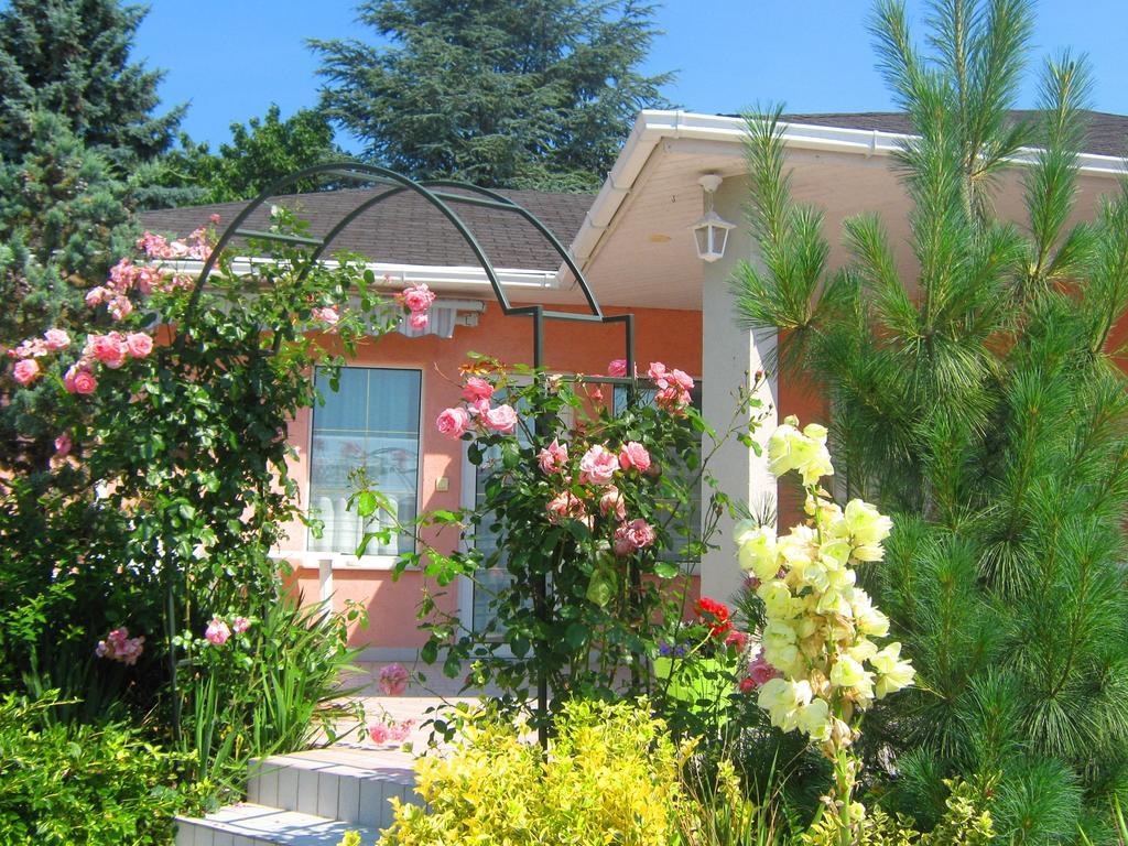 פוניארצוושהג' Feszek Apartmanhaz מראה חיצוני תמונה