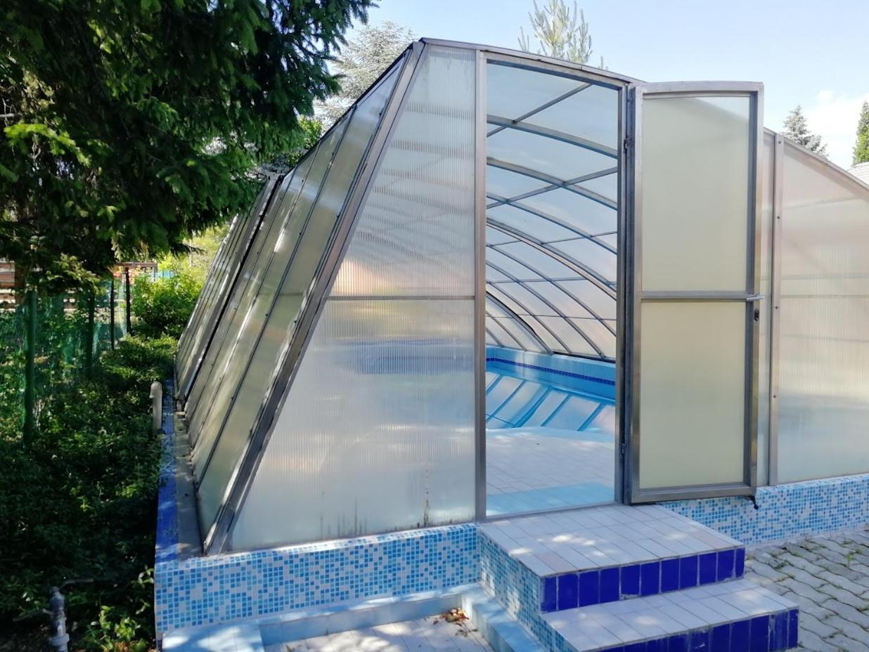 פוניארצוושהג' Feszek Apartmanhaz מראה חיצוני תמונה